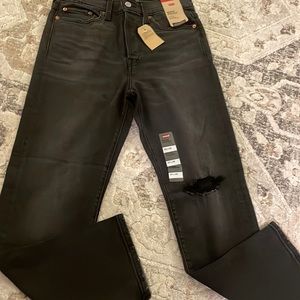 Women’s 31x28 Levi’s wedgie straight BLACK 31”